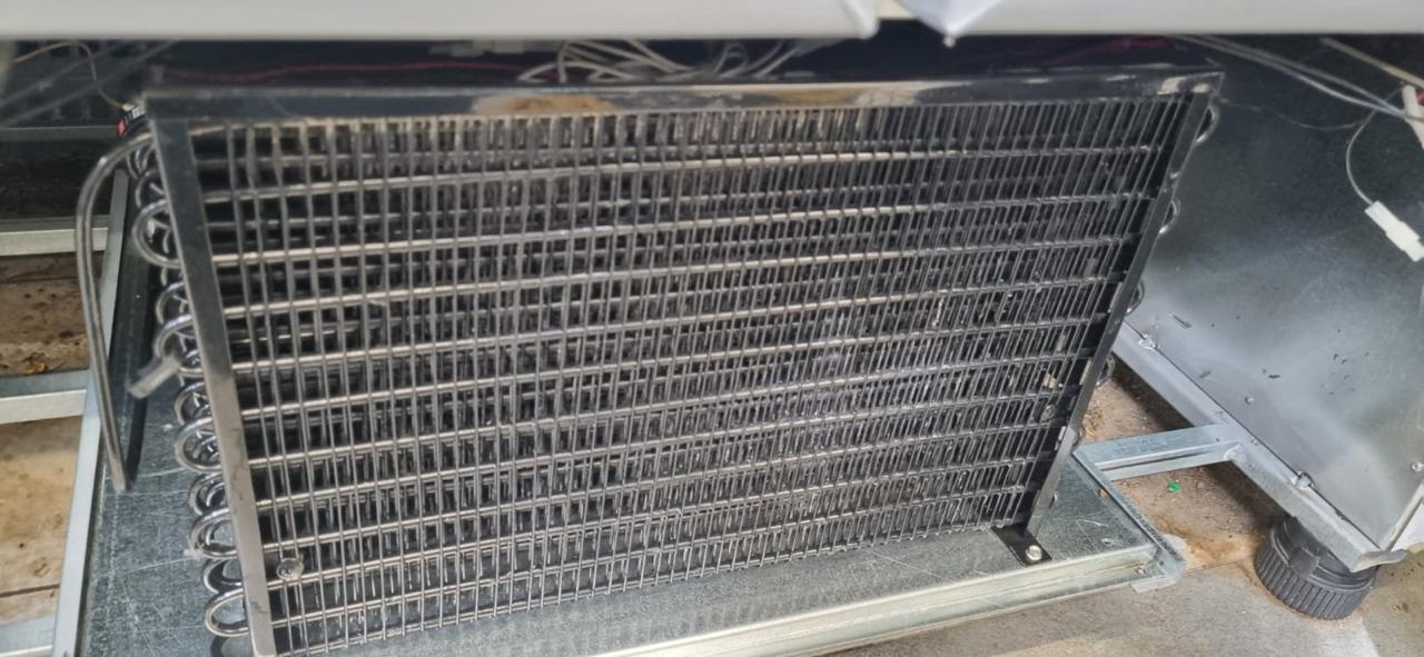 Nevera antes de reparar